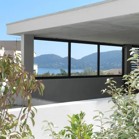 Apartment Chateau-6 *